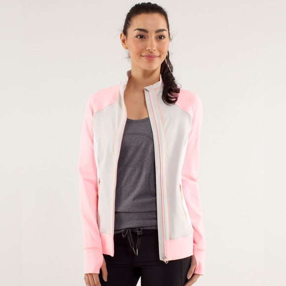 Lululemon Beach Runner Jacket Dune Bleached Coral White Workout Size 12 - Picture 3 of 12
